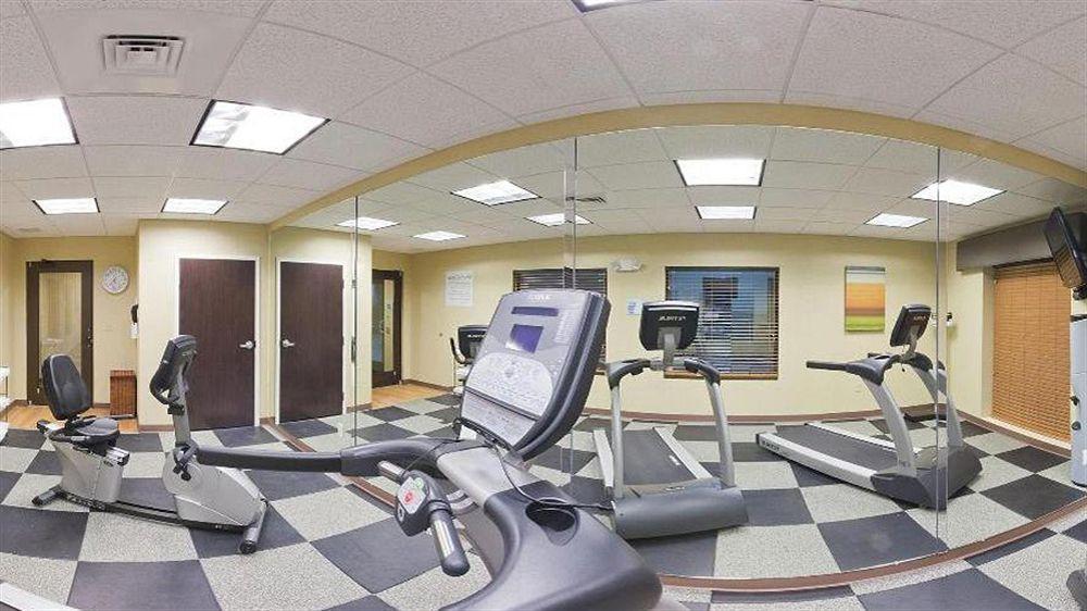 Holiday Inn Express & Suites Malone By Ihg Εξωτερικό φωτογραφία