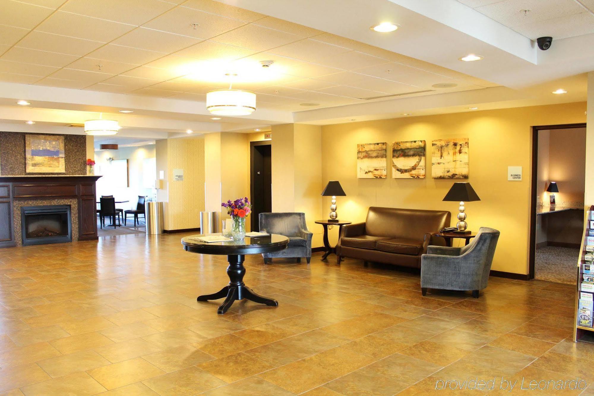 Holiday Inn Express & Suites Malone By Ihg Εξωτερικό φωτογραφία