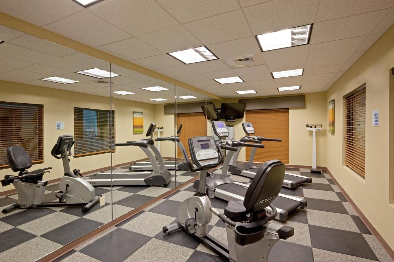 Holiday Inn Express & Suites Malone By Ihg Εξωτερικό φωτογραφία