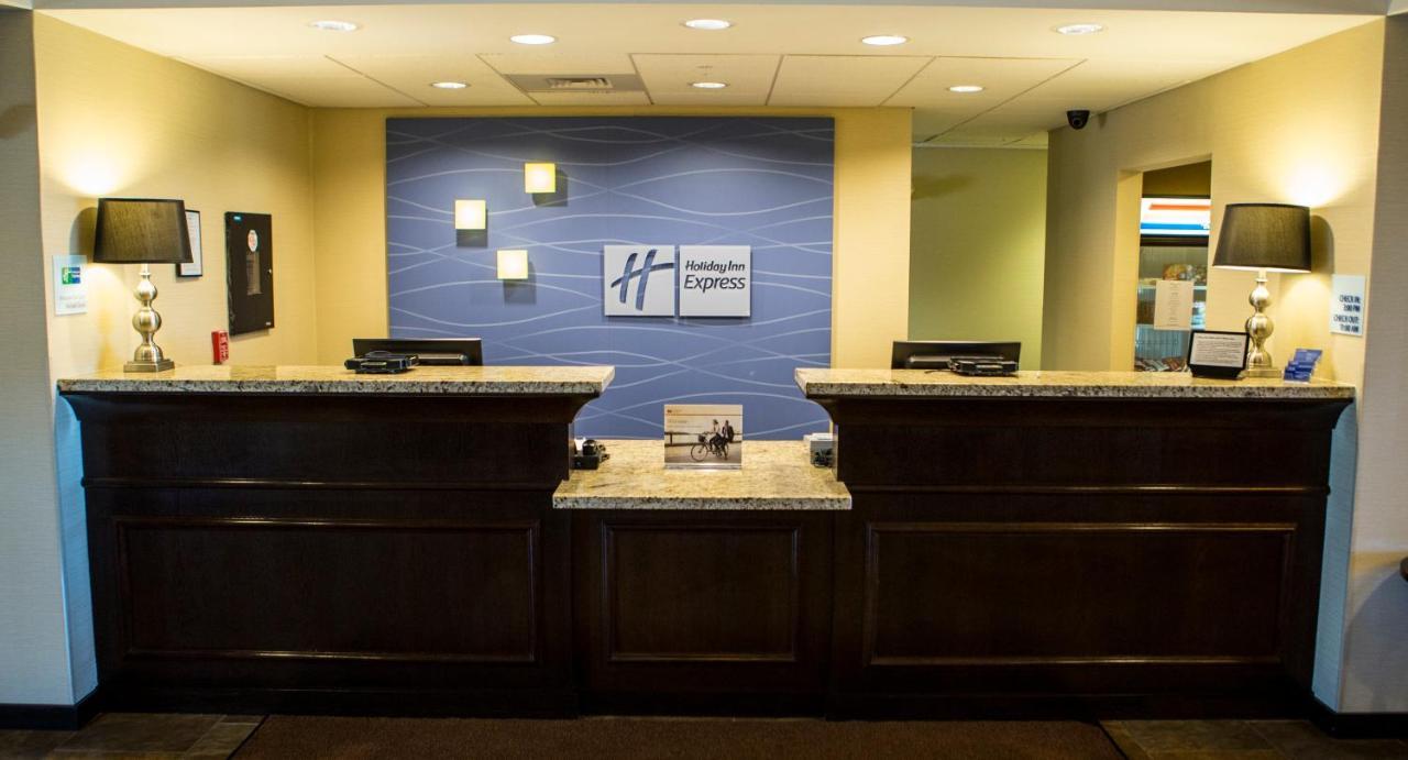 Holiday Inn Express & Suites Malone By Ihg Εξωτερικό φωτογραφία
